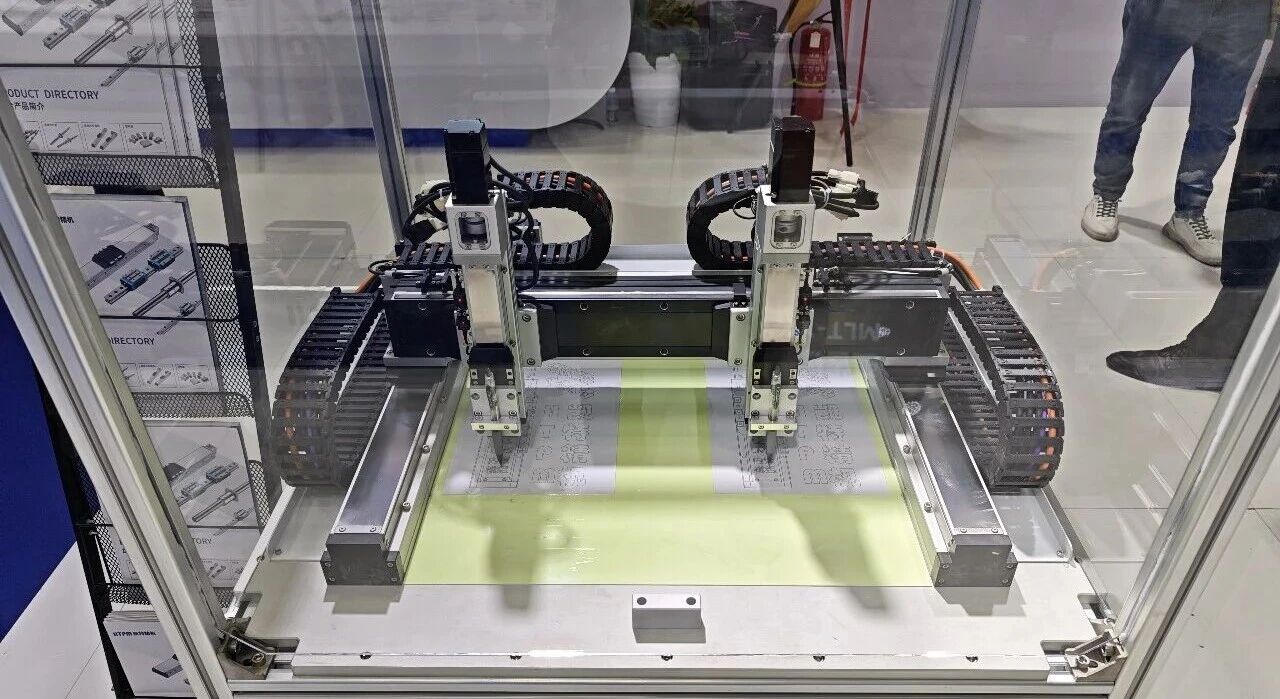 直線電機 vs 滾珠絲杠：工業(yè)4.0時代，您的設(shè)備該如何選用模組？