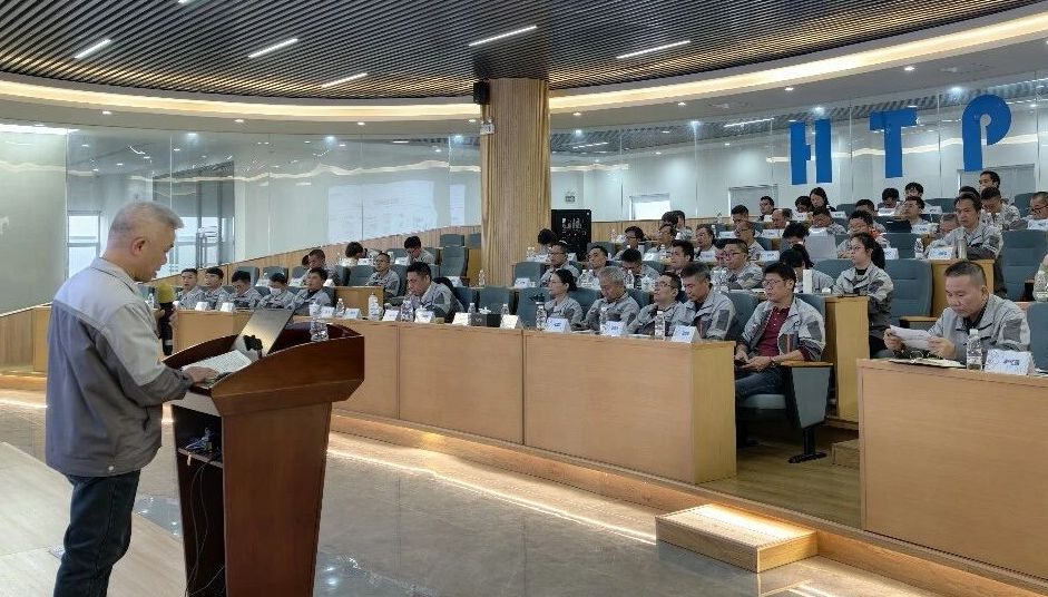 策马攀峰，再启新程｜凯特精机2025年度总结暨2026年工作部署大会圆满收官